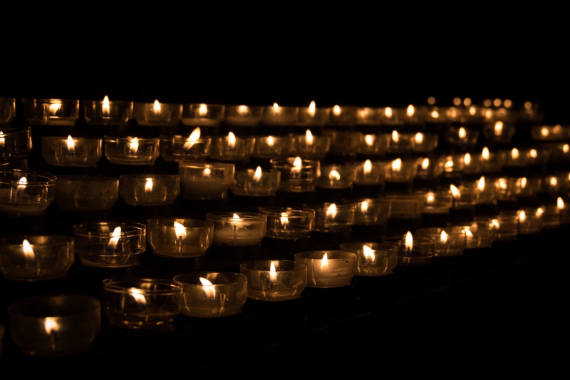 funeraire-HYERES-min_candle-1068948